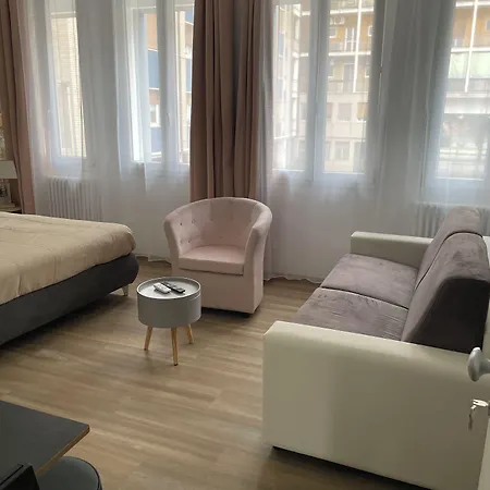 The Platform Couette-café 4*